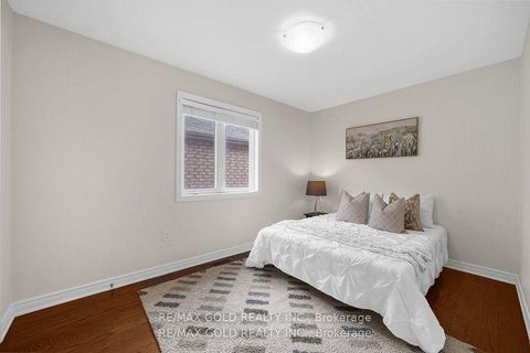 Photo 17 at 157 Black Maple Crescent, Patterson, Vaughan