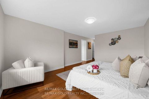 Photo 20 at 157 Black Maple Crescent, Patterson, Vaughan