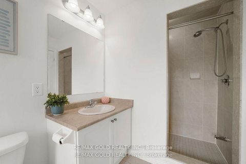 Photo 25 at 157 Black Maple Crescent, Patterson, Vaughan