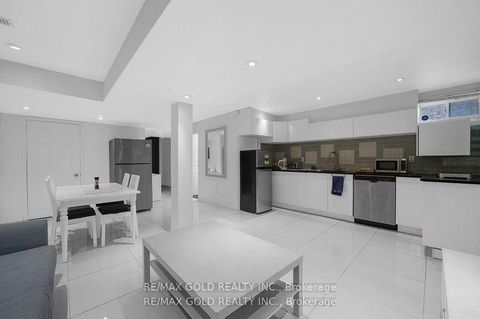 Photo 30 at 157 Black Maple Crescent, Patterson, Vaughan