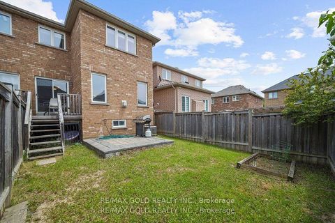 Photo 39 at 157 Black Maple Crescent, Patterson, Vaughan