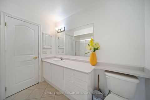 Photo 13 at 10 - 1050 Grand Boulevard, FA Falgarwood, Oakville