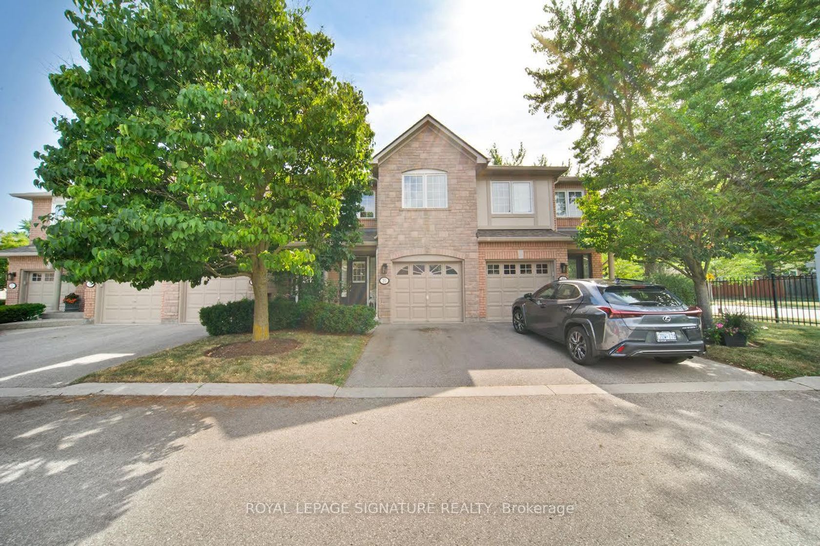 10 - 1050 Grand Boulevard, FA Falgarwood, Oakville 