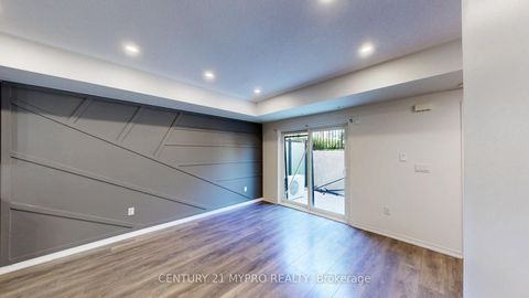 Photo 5 at 135 - 515 Kingbird Grove, Rouge E11, Toronto