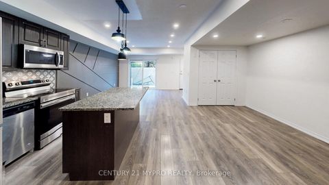 Photo 6 at 135 - 515 Kingbird Grove, Rouge E11, Toronto