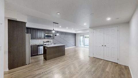 Photo 7 at 135 - 515 Kingbird Grove, Rouge E11, Toronto