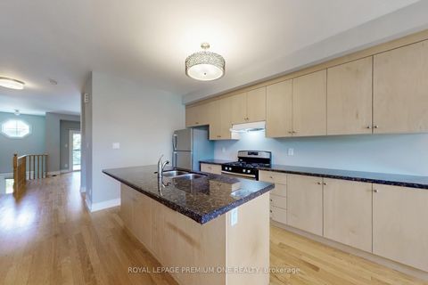 Photo 13 at 71 DRYDEN Way N, Richview, Toronto