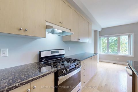 Photo 16 at 71 DRYDEN Way N, Richview, Toronto