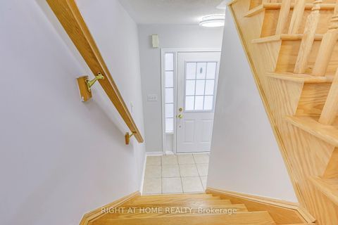 Photo 2 at 2872 Garnethill Way, WM Westmount, Oakville