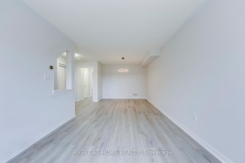 Photo 7 at 2872 Garnethill Way, WM Westmount, Oakville