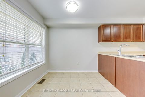 Photo 11 at 2872 Garnethill Way, WM Westmount, Oakville