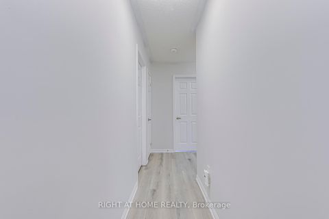Photo 18 at 2872 Garnethill Way, WM Westmount, Oakville