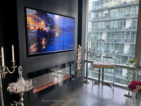 Photo 5 at 830 - 39 Queens Quay E, Waterfront Communities C8, Toronto