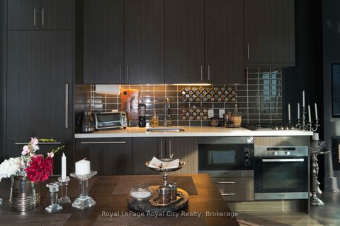 Photo 10 at 830 - 39 Queens Quay E, Waterfront Communities C8, Toronto