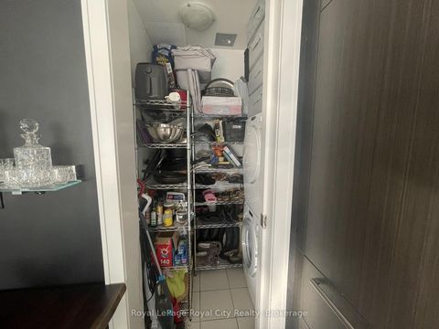 Photo 12 at 830 - 39 Queens Quay E, Waterfront Communities C8, Toronto