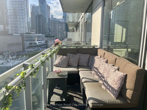 Photo 15 at 830 - 39 Queens Quay E, Waterfront Communities C8, Toronto