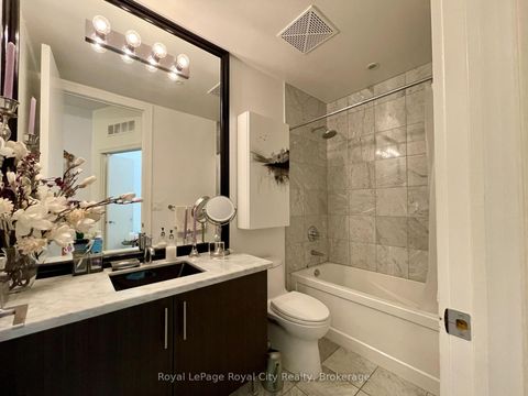 Photo 21 at 830 - 39 Queens Quay E, Waterfront Communities C8, Toronto