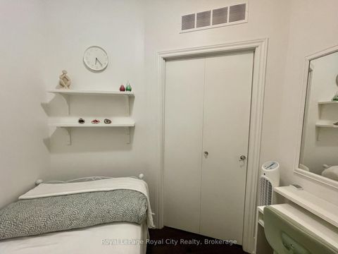 Photo 28 at 830 - 39 Queens Quay E, Waterfront Communities C8, Toronto