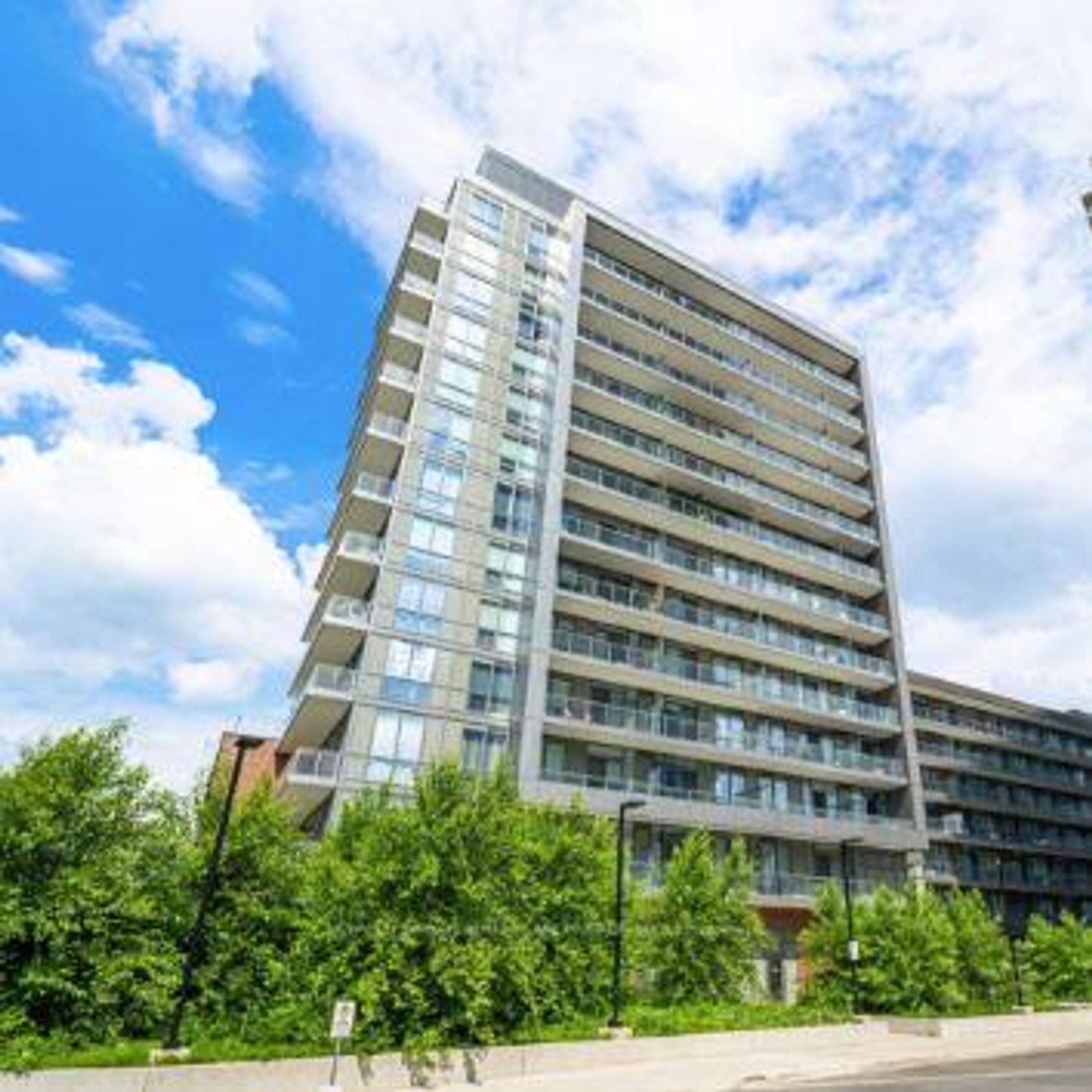 802 - 36 Forest Manor Road, Henry Farm, Toronto 