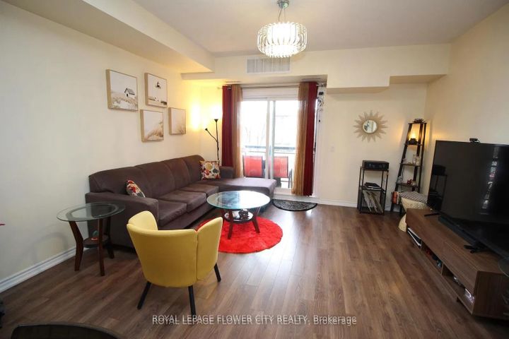Photo 6 at 215 - 570 Lolita Gardens, Mississauga Valleys, Mississauga