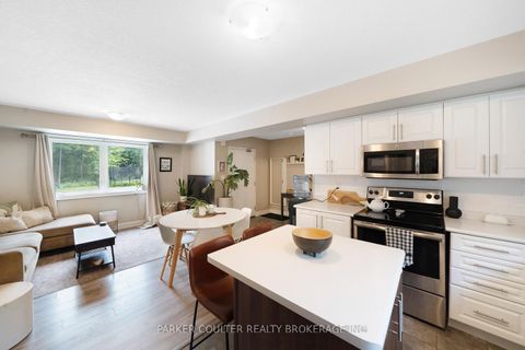 Photo 6 at 640 Mapleview Drive E, Rural Innisfil, Innisfil Photo 6 at 640 Mapleview Drive E, Rural Innisfil, Innisfil