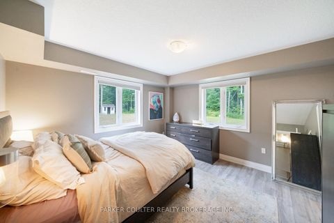 Photo 12 at 640 Mapleview Drive E, Rural Innisfil, Innisfil Photo 12 at 640 Mapleview Drive E, Rural Innisfil, Innisfil