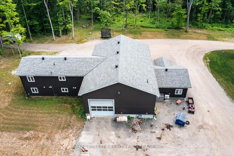 Photo 45 at 640 Mapleview Drive E, Rural Innisfil, Innisfil Photo 45 at 640 Mapleview Drive E, Rural Innisfil, Innisfil