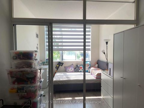 Photo 3 at 212 - 7378 Yonge Street, Yorkhill, Vaughan