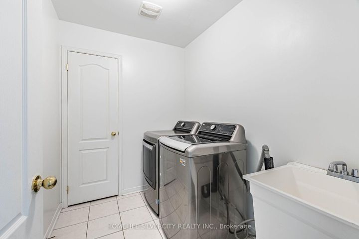 Photo 33 at 42 Cookview Drive, Wellington, Brampton