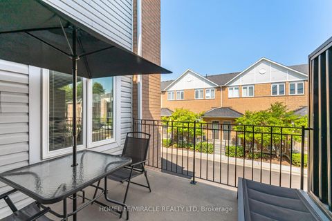 Photo 16 at 32 - 83 Mondeo Drive, Malvern, Toronto