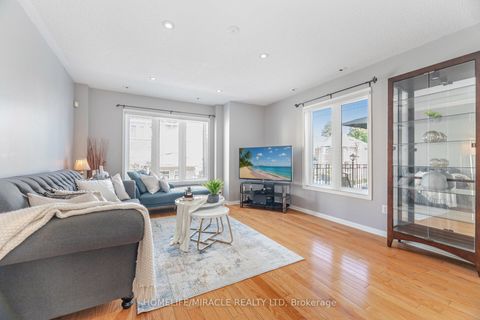 Photo 23 at 32 - 83 Mondeo Drive, Malvern, Toronto