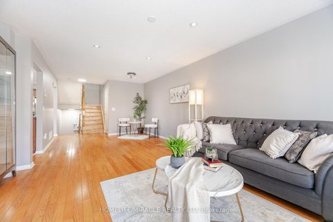 Photo 24 at 32 - 83 Mondeo Drive, Malvern, Toronto