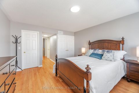 Photo 31 at 32 - 83 Mondeo Drive, Malvern, Toronto