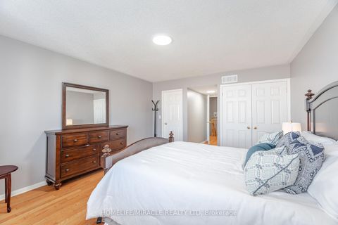 Photo 32 at 32 - 83 Mondeo Drive, Malvern, Toronto