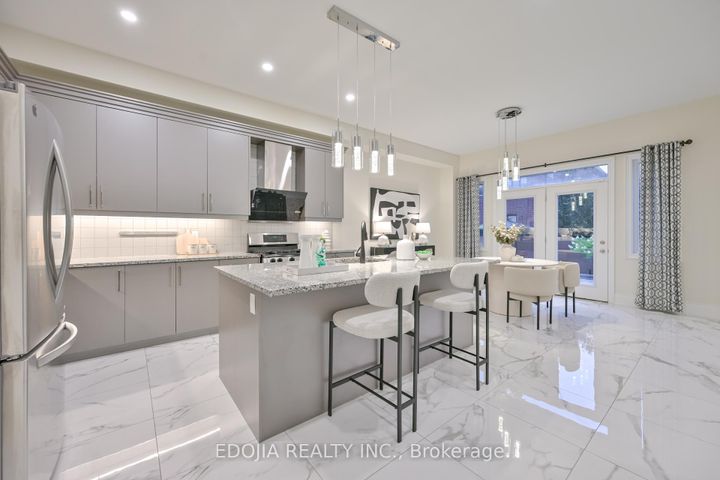 Photo 17 at 11 Alex Black Street, Patterson, Vaughan