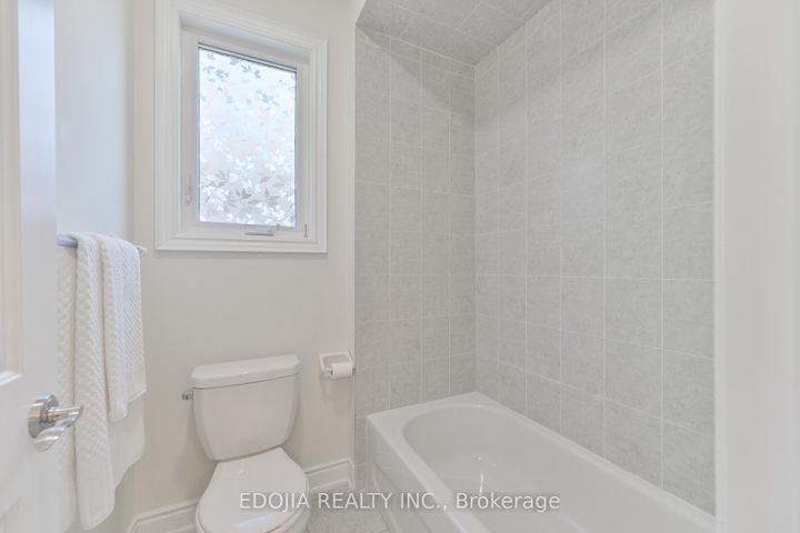 Photo 34 at 11 Alex Black Street, Patterson, Vaughan