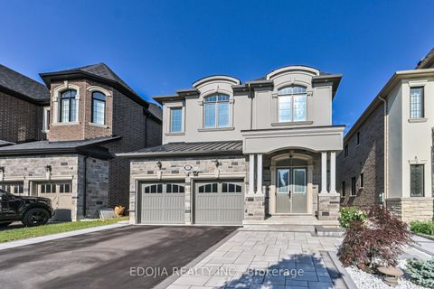 Photo 2 at 11 Alex Black Street, Patterson, Vaughan