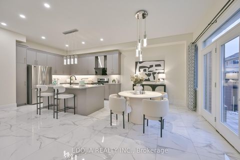 Photo 15 at 11 Alex Black Street, Patterson, Vaughan
