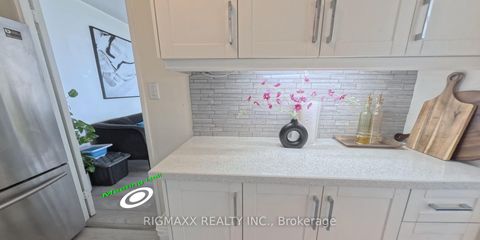 Photo 10 at 907 - 1 Massey Square, Crescent Town, Toronto