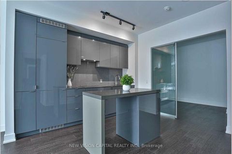 Photo 1 at 715 - 7 Grenville Street, Bay Street Corridor, Toronto