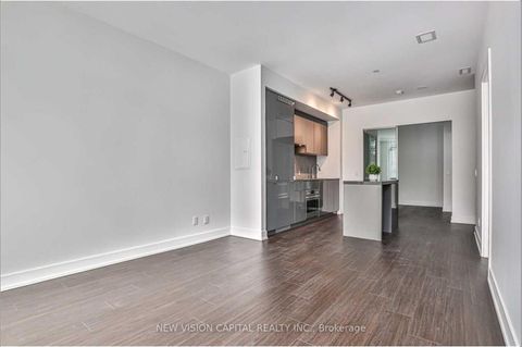 Photo 3 at 715 - 7 Grenville Street, Bay Street Corridor, Toronto
