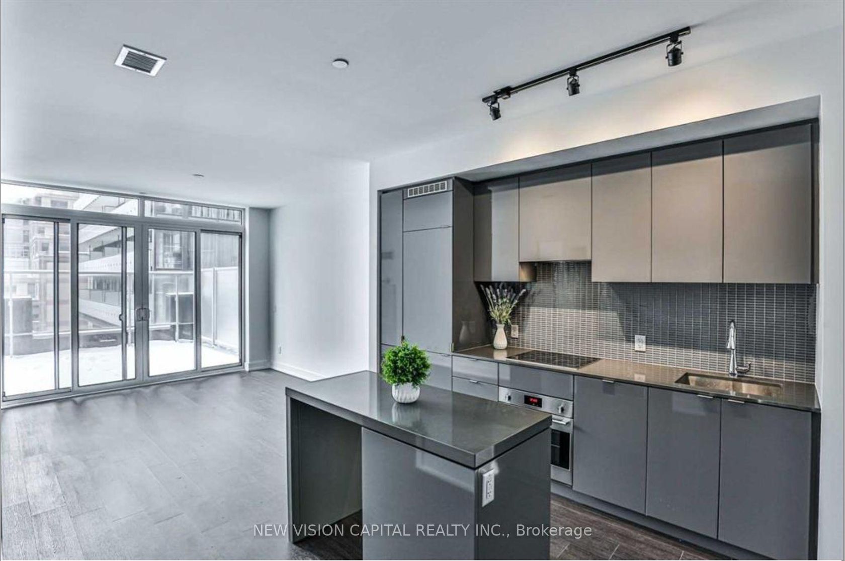 715 - 7 Grenville Street, Bay Street Corridor, Toronto 