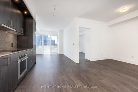 Photo 7 at 1316 - 480 Front Street W, Waterfront Communities C1, Toronto