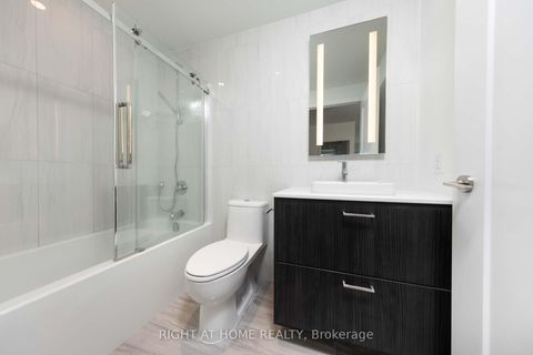 Photo 10 at 1316 - 480 Front Street W, Waterfront Communities C1, Toronto