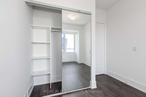 Photo 17 at 1316 - 480 Front Street W, Waterfront Communities C1, Toronto