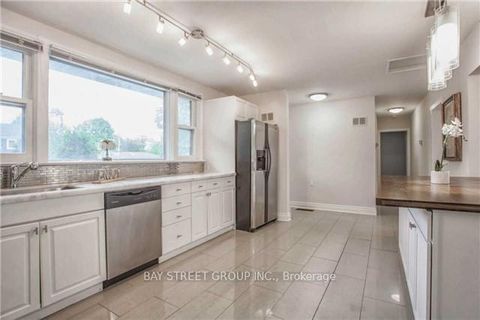 Photo 3 at 1011 Janette Street, Leslie Valley, Newmarket