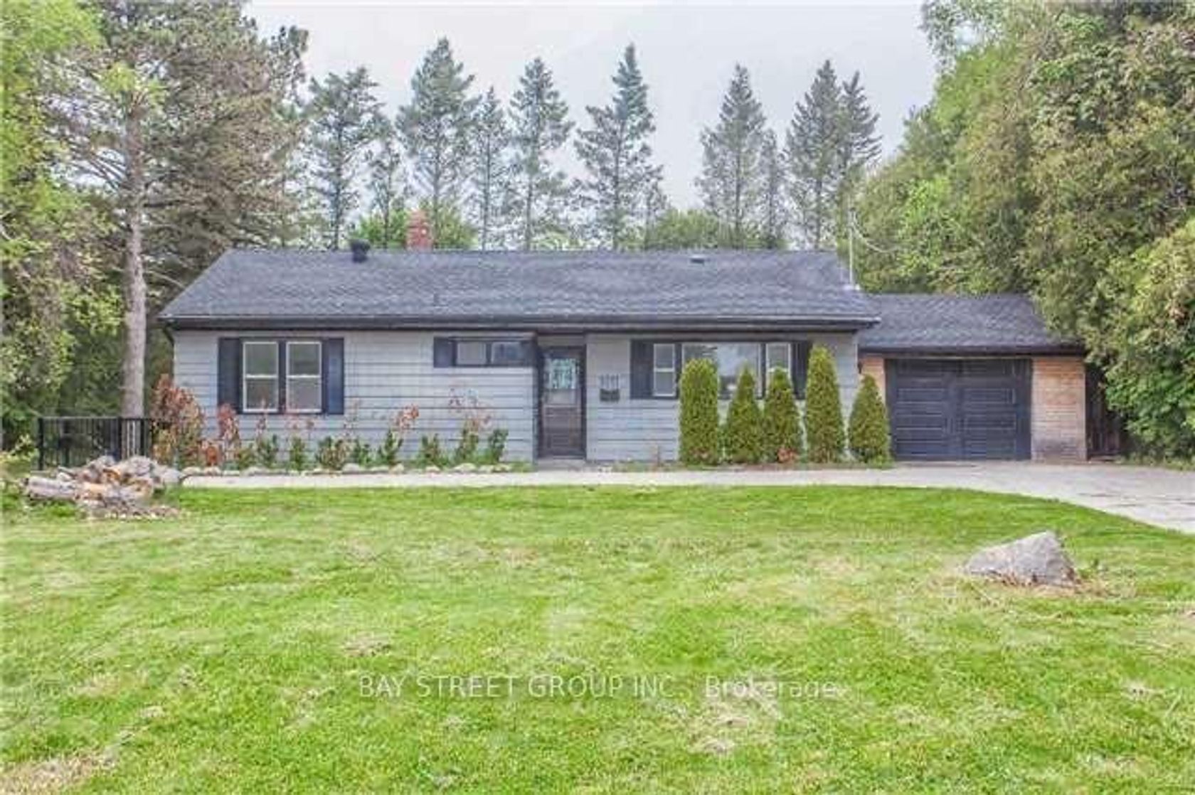1011 Janette Street, Leslie Valley, Newmarket photo number 2
