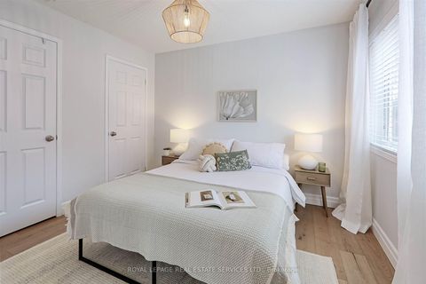 Photo 11 at 113 - 40 Merchant Lane, Dufferin Grove, Toronto