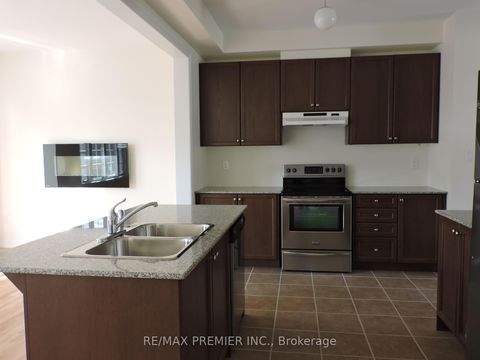 Photo 2 at 278 Barons Street, Kleinburg, Vaughan