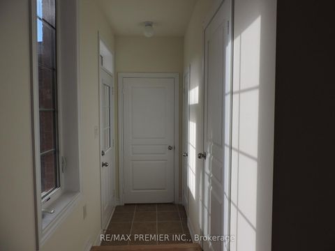 Photo 5 at 278 Barons Street, Kleinburg, Vaughan